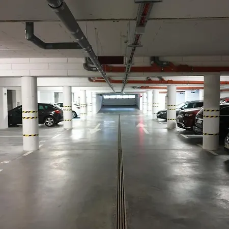 ,private Apartment, Aircondition, Garage, Hd Tv Pl & De, Wifi, Fully Equipped, Near Apartamento *