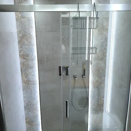 Διαμέρισμα ,private Apartment, Aircondition, Garage, Hd Tv Pl & De, Wifi, Fully Equipped, Near *