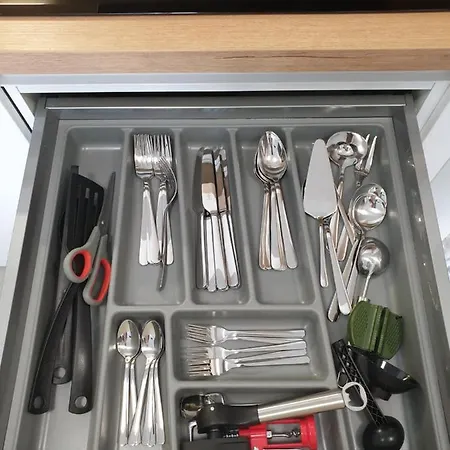 ,private Apartment, Aircondition, Garage, Hd Tv Pl & De, Wifi, Fully Equipped, Near *