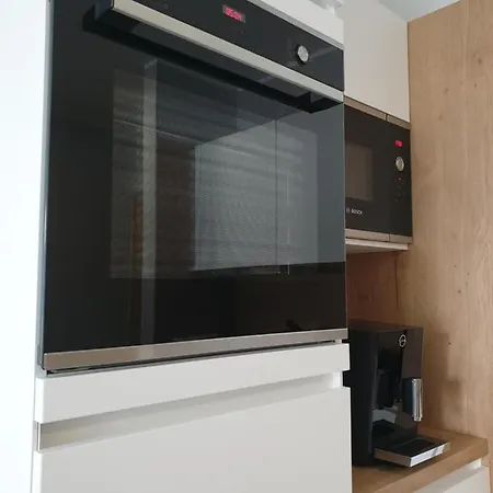 ,private Apartment, Aircondition, Garage, Hd Tv Pl & De, Wifi, Fully Equipped, Near Appartamento *