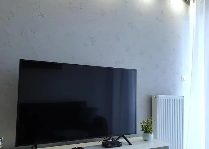 Lägenhet ,private Apartment, Aircondition, Garage, Hd Tv Pl & De, Wifi, Fully Equipped, Near *