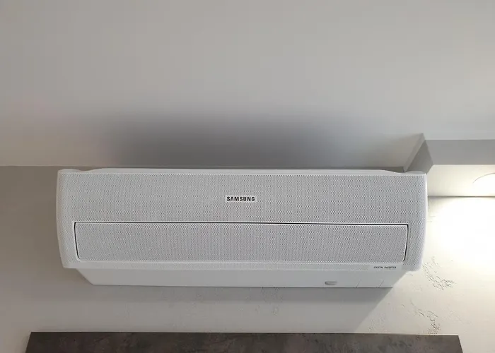 Lägenhet ,private Apartment, Aircondition, Garage, Hd Tv Pl & De, Wifi, Fully Equipped, Near *