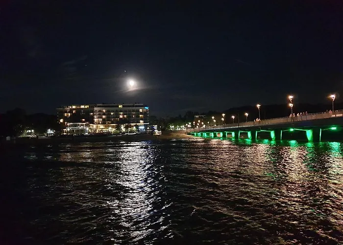 Lägenhet ,private Apartment, Aircondition, Garage, Hd Tv Pl & De, Wifi, Fully Equipped, Near