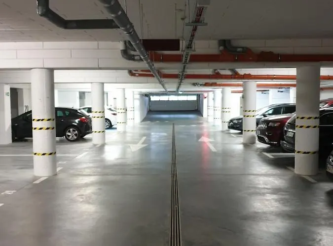 ,private Apartment, Aircondition, Garage, Hd Tv Pl & De, Wifi, Fully Equipped, Near Lägenhet *