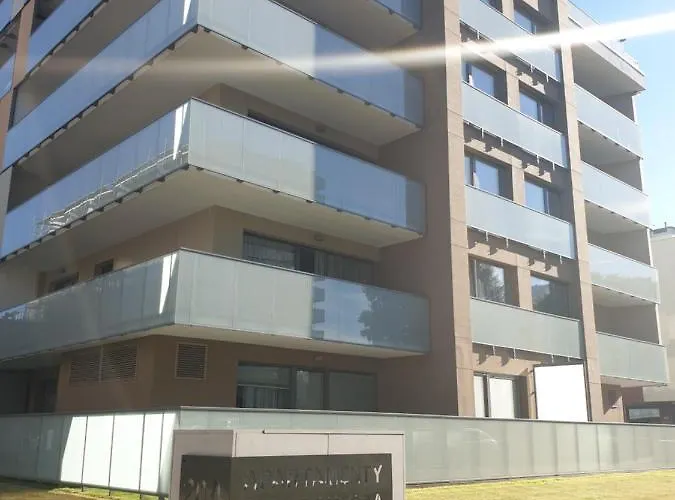 ,private Apartment, Aircondition, Garage, Hd Tv Pl & De, Wifi, Fully Equipped, Near *