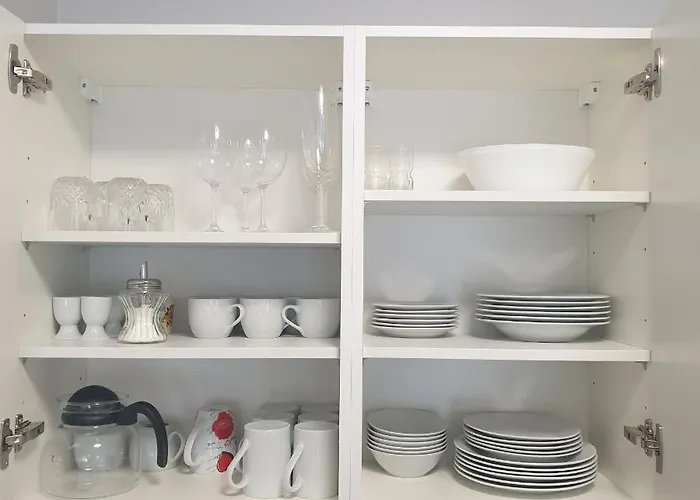 ,private Apartment, Aircondition, Garage, Hd Tv Pl & De, Wifi, Fully Equipped, Near Lägenhet